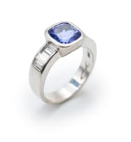 Tanzanite and diamond ring