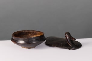 Lozi food bowl with duck lid, Zambia