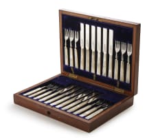 An Edward VII cased silver and mother-of-pearl fruit set, James Deakin & Sons, 1901