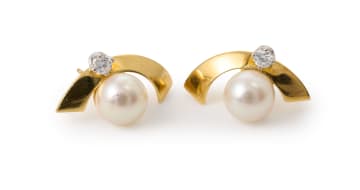 Otto Poulsen Jewellers; Pearl and diamond earrings