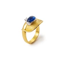 Otto Poulsen Jewellers; Sapphire and diamond ring