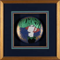 Nina Romm; Figure with green hat