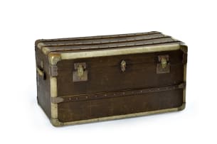 Flat top steamer trunk, late 19th century