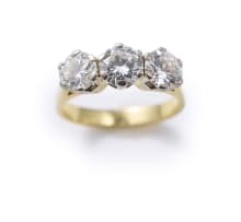 Diamond trilogy ring