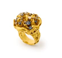 Organic sapphire ring