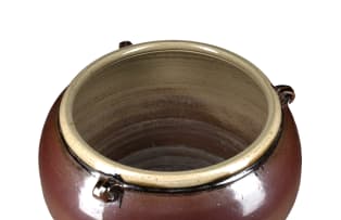 Digby Hoets; Pot with three lugs