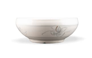 Esias Bosch; White bowl with blue flower motif