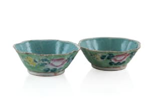 A pair of ceramic bowls, Qing dynasty, late 19th century