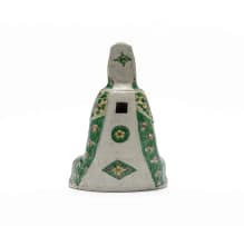 A Chinese famille verte biscuit porcelain figure of Guanyin in Kangxi period, 1662-1722