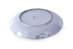 A pair of Chinese famille rose porcelain plates, Canton, circa 1832