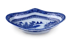 A Chinese blue and white porcelain diamond-shaped dish, 18th century