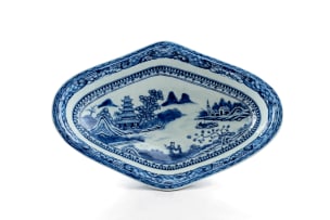 A Chinese blue and white porcelain diamond-shaped dish, 18th century