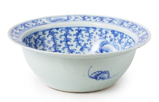 A Chinese blue and white porcelain bowl, 19th century