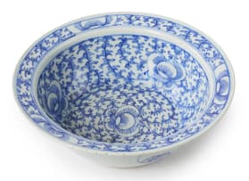A Chinese blue and white porcelain bowl, 19th century