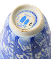 Tea bowl with cover and saucer, circa 1690