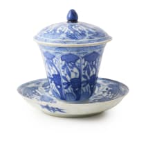 Tea bowl with cover and saucer, circa 1690