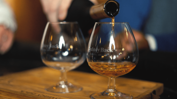 Sydney Back; Strauss & Co Potstill Brandy; 17 Year Old; 1 (1 x 1); 750ml