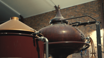 Sydney Back; Strauss & Co Potstill Brandy; 17 Year Old; 2 (1 x 2); 750ml