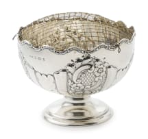 An Edward VII silver rose bowl, Henry Williamson Ltd, Birmingham, 1909
