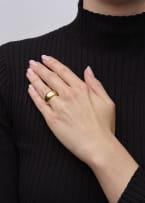 Domed gold ring, Cairo, 1946