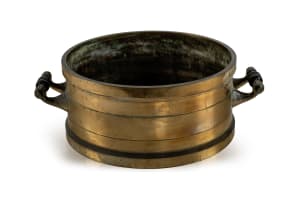 Transvaal Imperial brass bushel, England, 19th century