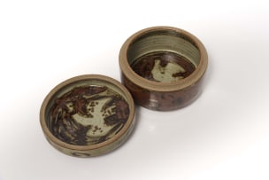 Esias Bosch; Large lidded vessel with bird motif