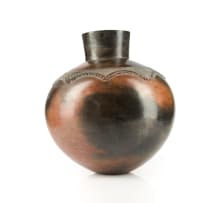 Nesta Nala; Uphiso with relief and incised motif