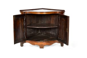 Cape stinkwood bow-fronted corner cupboard, 18th century