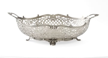 A Dutch silver two-handled breadbasket, Koninklijke van Kempen & Begeer, c.1961
