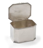 An electroplated silver biscuit box, Mappin & Webb, late 19th century