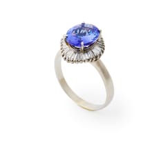 Tanzanite and diamond ring