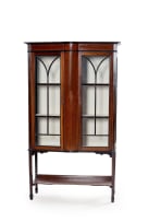 Edwardian mahogany and inlaid display cabinet, 20th century