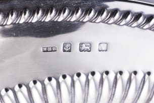 A George V silver tray, William Hair Haseler, Birmingham, 1920
