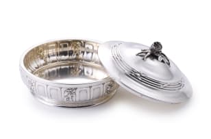 A French silver covered bowl, Eugène Lefèbvre, Paris, 1896-1910