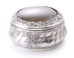 A Victorian silver bon-bon box, Goldsmiths & Silversmiths Co Ltd, London, 1899