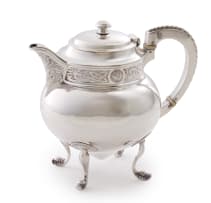 An Edward VII Irish silver teapot, T Weir & sons, Dublin, 1920