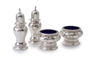A George VI silver cruet set, William Comyns & Sons Ltd, London, 1939