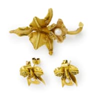 Pearl leaf brooch and earrings