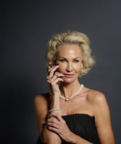 Panamanian mosqueta pearl ring and earrings