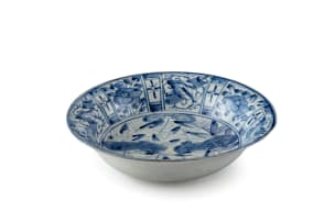 A chinese blue and white circular dish, Kangxi period 1662-1722