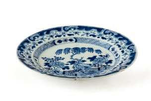 A Chinese blue and white circular dish, Kangxi period, 1662-1722