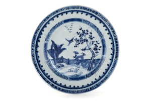 A Chinese blue and white circular dish, Qing Dynasty, 18th century
