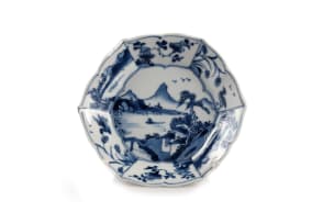 A Chinese blue and white shaped dish, Kangxi period, 1662-1722