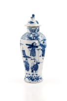 Chinese blue and white porcelain baluster vase with cover, 19th century