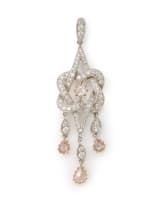 Delicate drop pendant