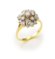 Tiered diamond cluster ring