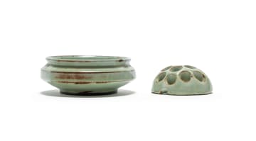 Linn Ware; Dish with flower frog, two