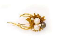 Pearl and diamond brooch