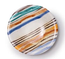 Wall plate with linear motif