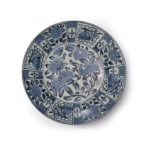 Japanese Arita charger, 17th century